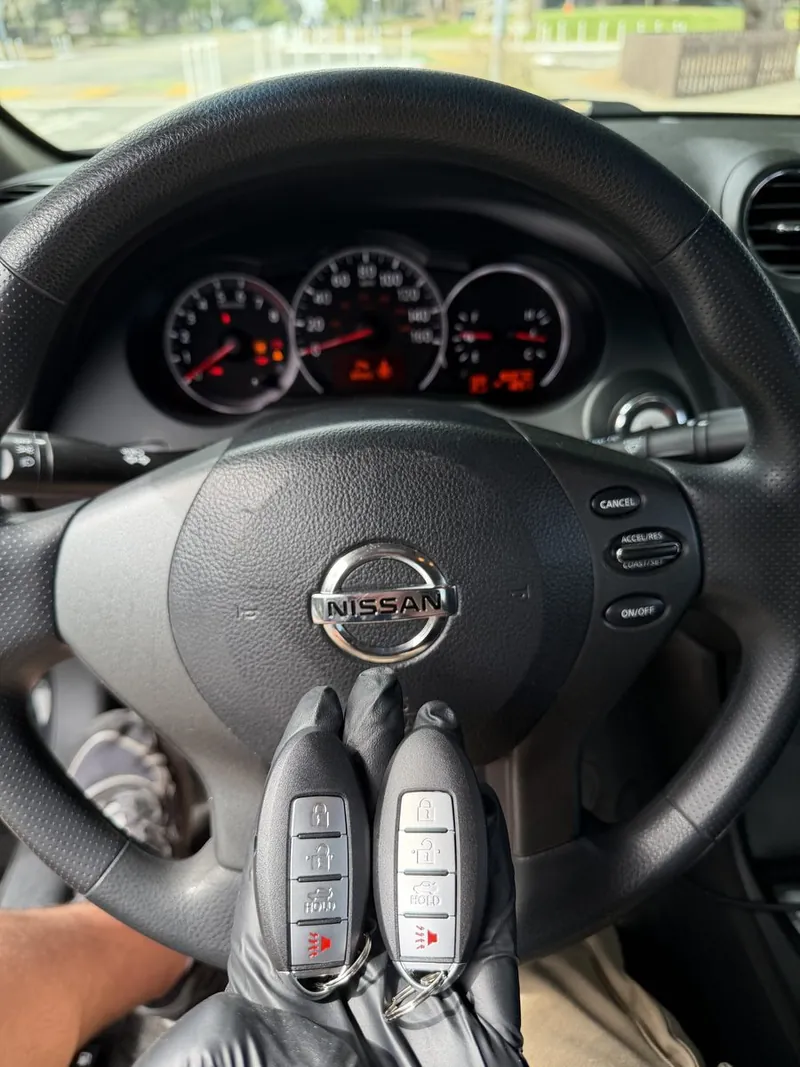 Marco's Locksmith Nissan key fob programming